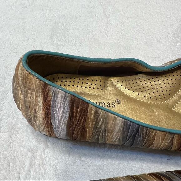 Pierre Dumas Neutral Colors Striped Crinkled Loafers / Flats Size 7 - Picture 9 of 11